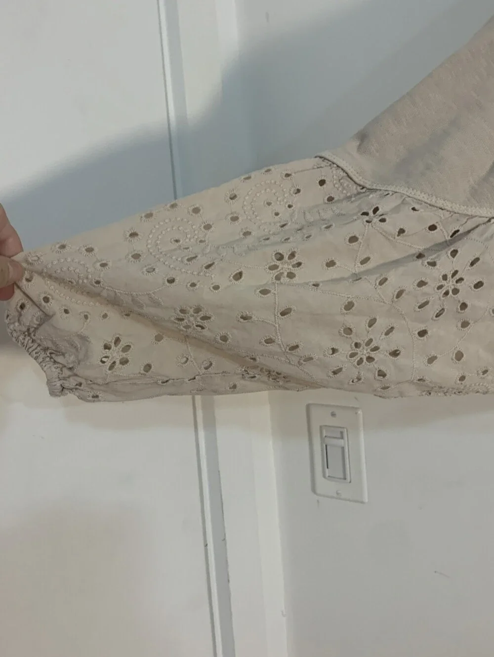 Pilcro Anthropologie Crop Batwing  Eyelet Lace Sweatshirt Size XXS